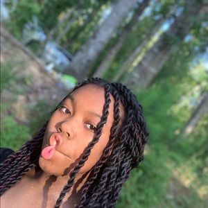 Meet your Posher, Jakyra